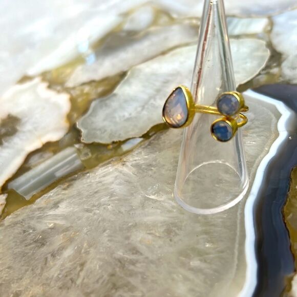 GENUINE WHITE FIRE OPALITE 24k GOLD RING - Picture 6 of 8